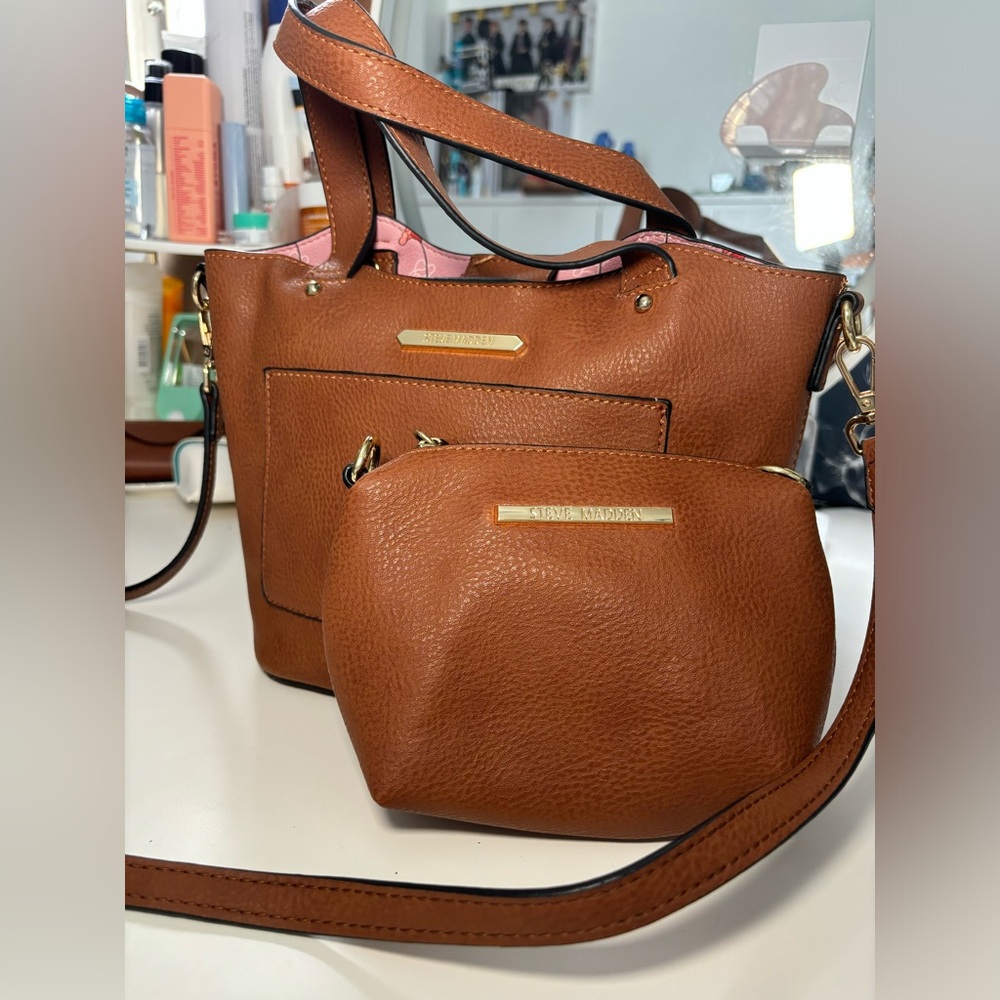 Brown leather Steve Madden crossbody purse